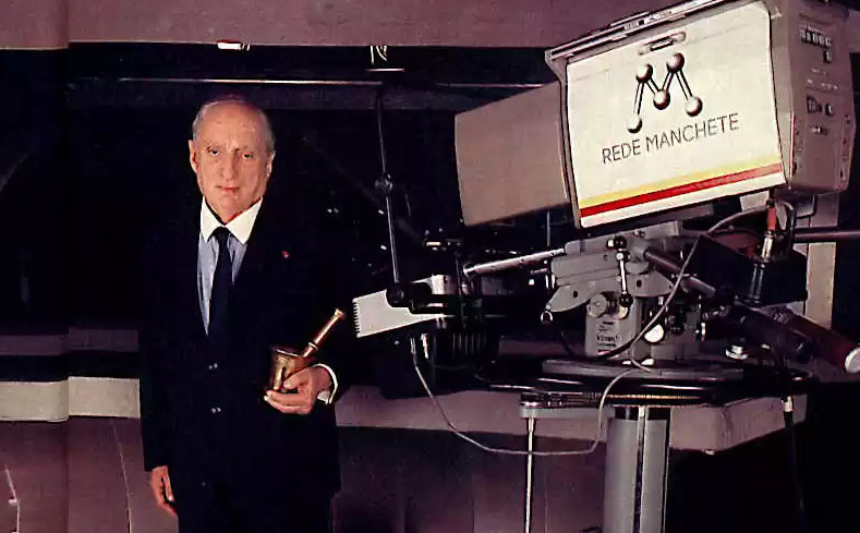 História da Rede Manchete - Imagem 7 Adolpho Bloch no cenário do jornalismo da TV Manchete