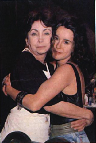 Novelas da Rede Manchete - Imagem 3 Beatriz Segal e Lucelia Santos em Carmem, Manchete